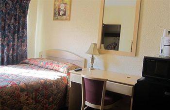 Traveler'S Hotel ซาลีนาส ภายนอก รูปภาพ
