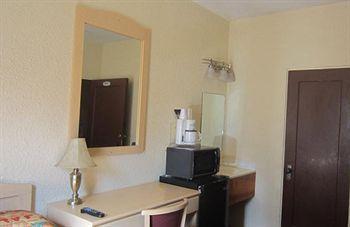 Traveler'S Hotel ซาลีนาส ภายนอก รูปภาพ